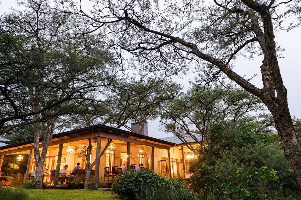 Hilton Bush Lodge & Function Venue Kültér fotó